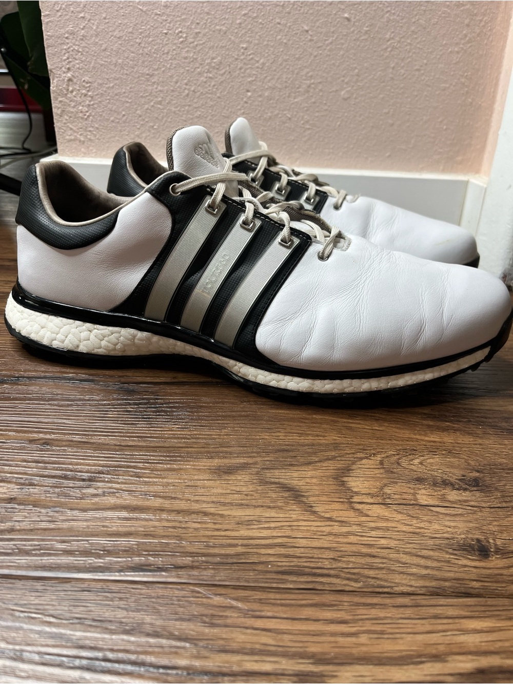 adidas Boost TOUR360 Spikeless Golf Shoes, Men's Size 13